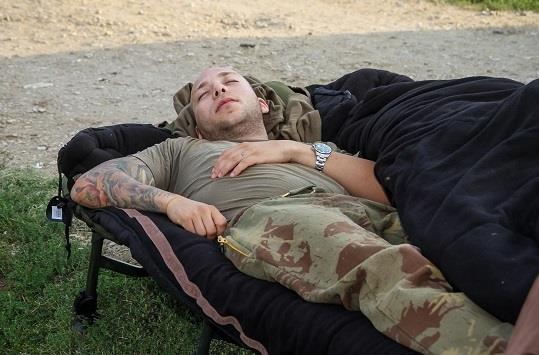 Un pat de lux pentru partidele lungi de pescuit